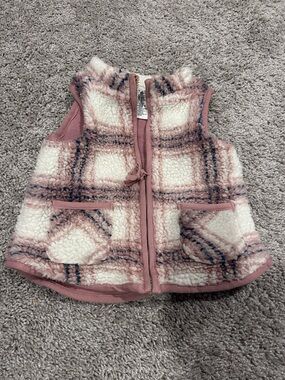 Max Studio Pink Cream Plaid Sherpa Zip Vest